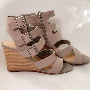 Crown Vintage Wedges